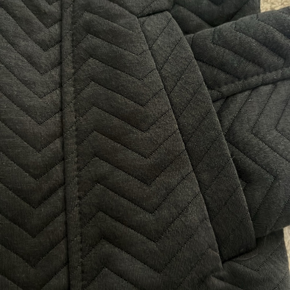 NWT H&M black herringbone chevron quilted look zip up jacket w/ pockets - Picture 5 of 7